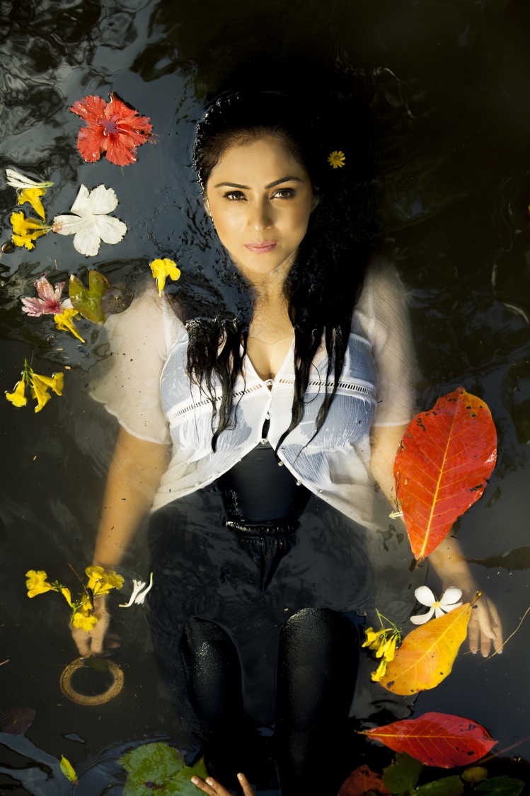 Latest photoshoot stills of actress Simran 