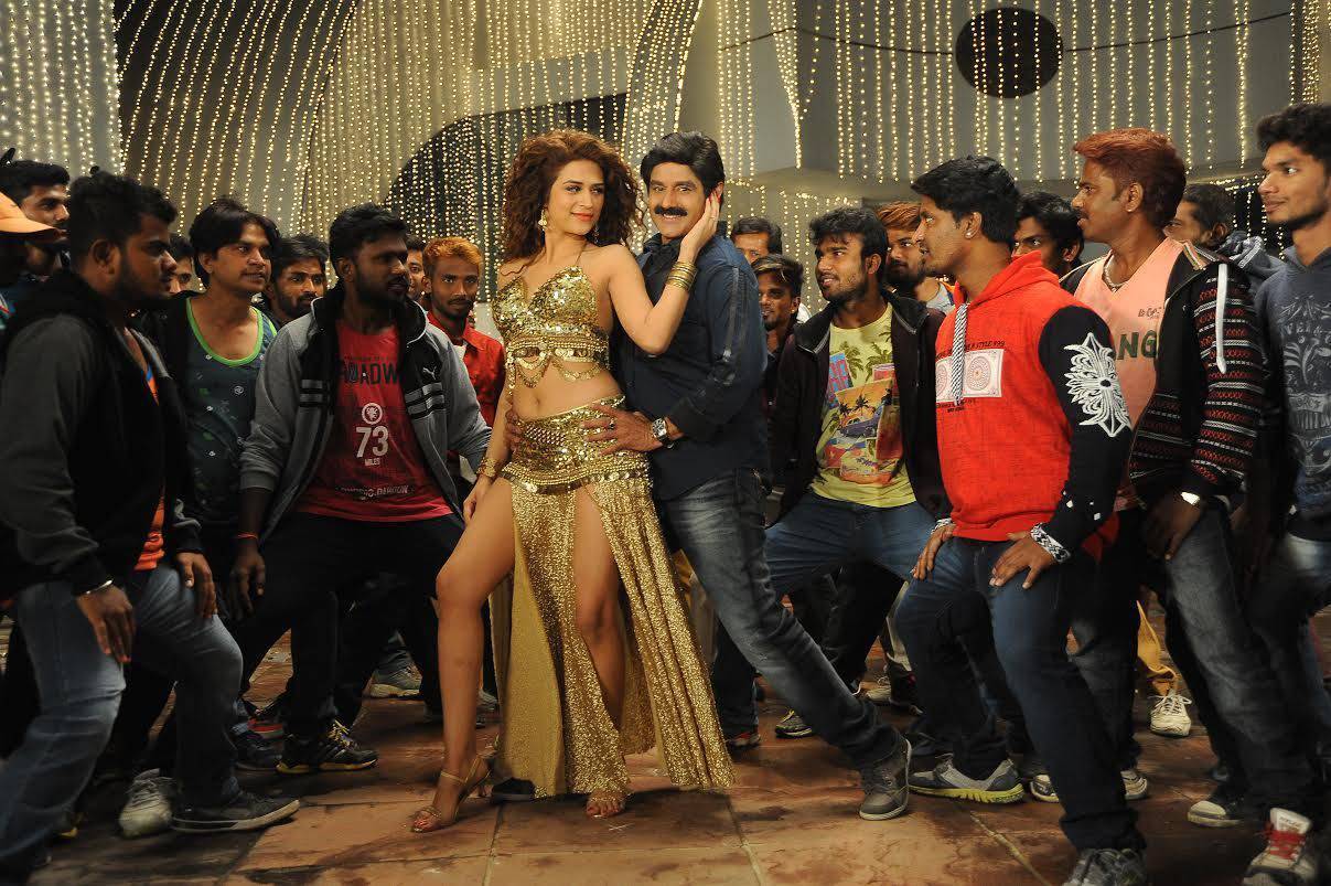 Balakrishna and Shraddha Das Stills from Dictator Telugu Movie