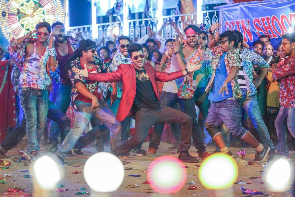 Express Raja Telugu Movie Stills | Sharwanand