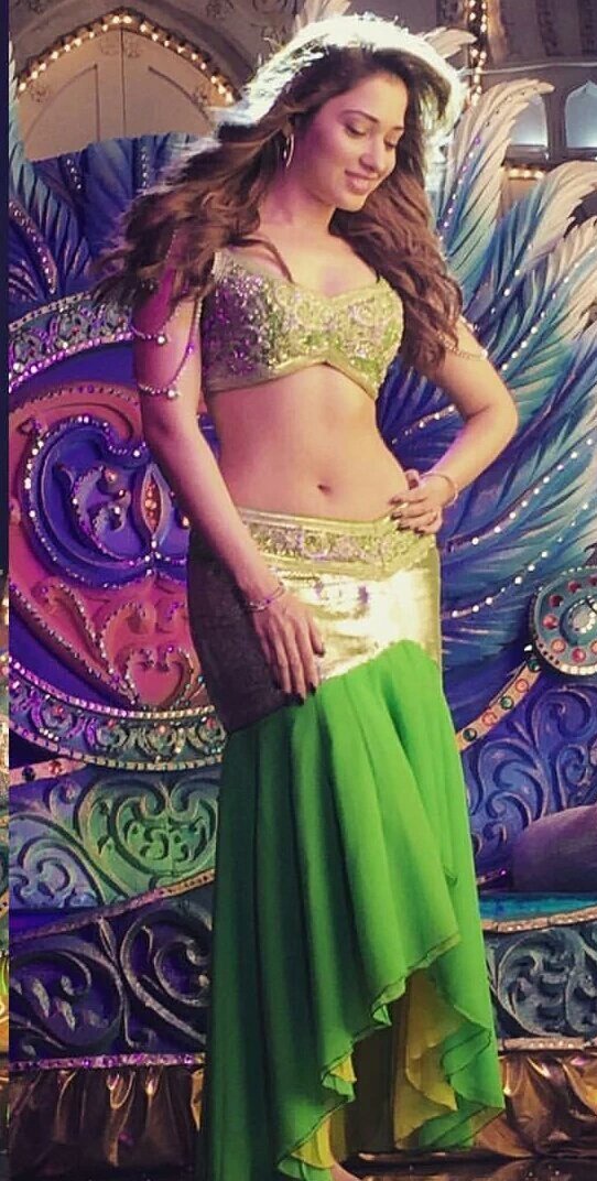 Tamannaah sizzles for an item song in Speedunnodu