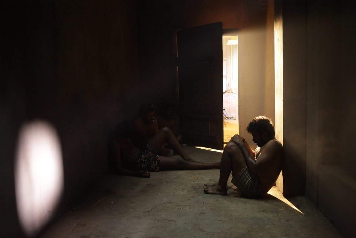 Visaranai Tamil Movie Stills | Attakathi Dinesh, Aadukalam Murugadoss