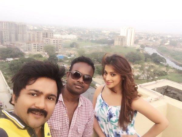 Bangalore Naatkal director is ready to face the comparisons !