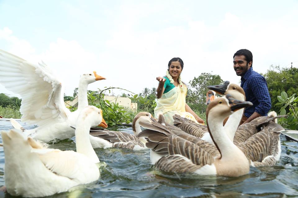 Sethu Boomi‬ Movie Stills | Thaman Kumar and Samskruthy Shenoy