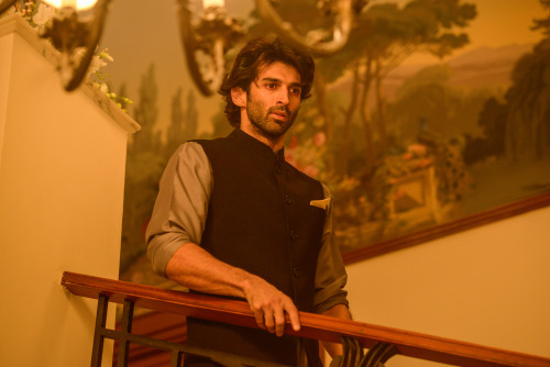 Aditya Roy Kapur Stills from Fitoor