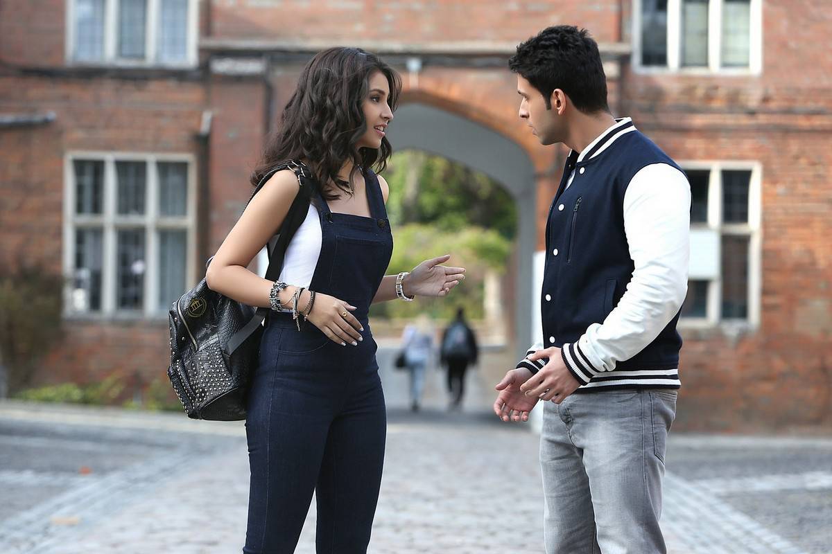 Girish Kumar and Navneet Dhillon Stills from Loveshhuda