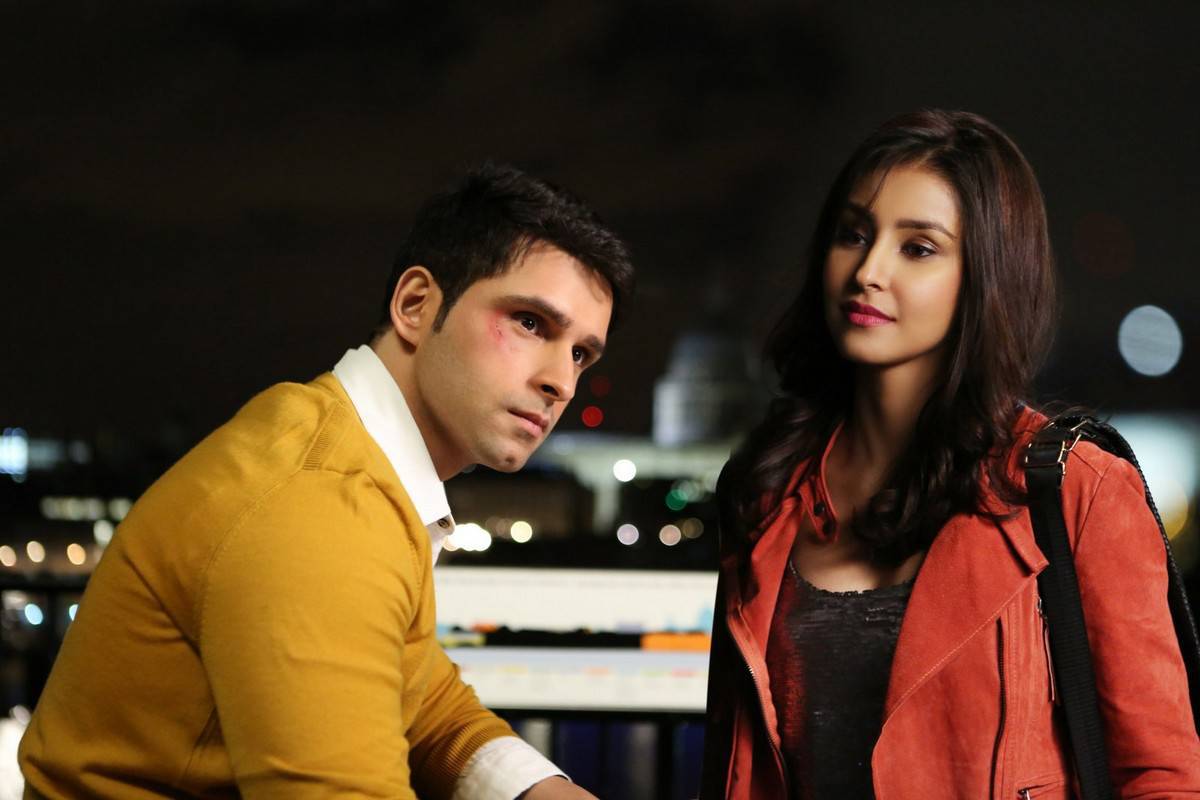 Girish Kumar and Navneet Dhillon Stills from Loveshhuda
