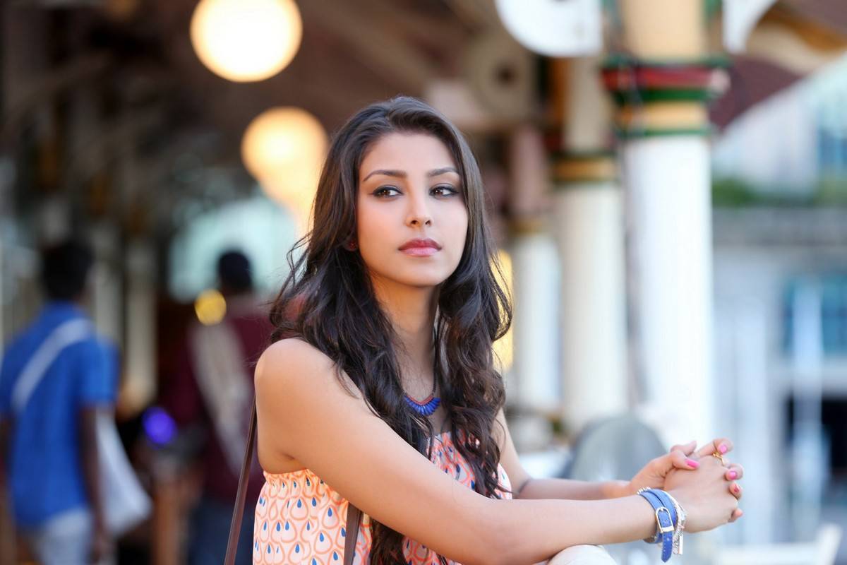 Navneet Dhillon Stills from Loveshhuda