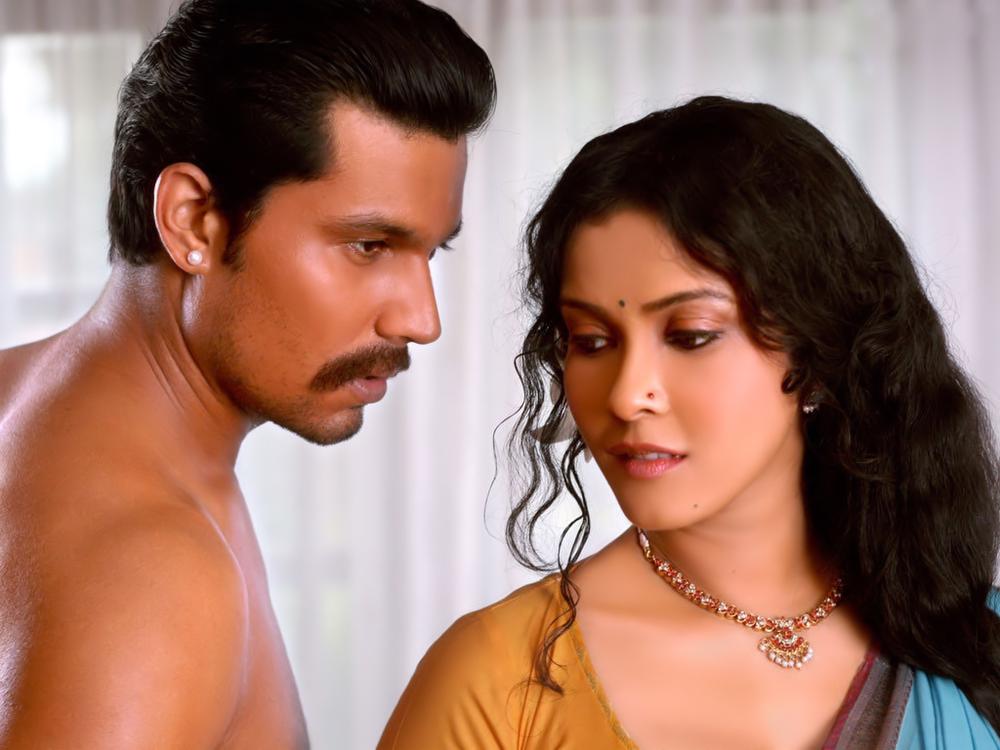 Rang Rasiya Movie Stills | Randeep Hooda, Nandana Sen