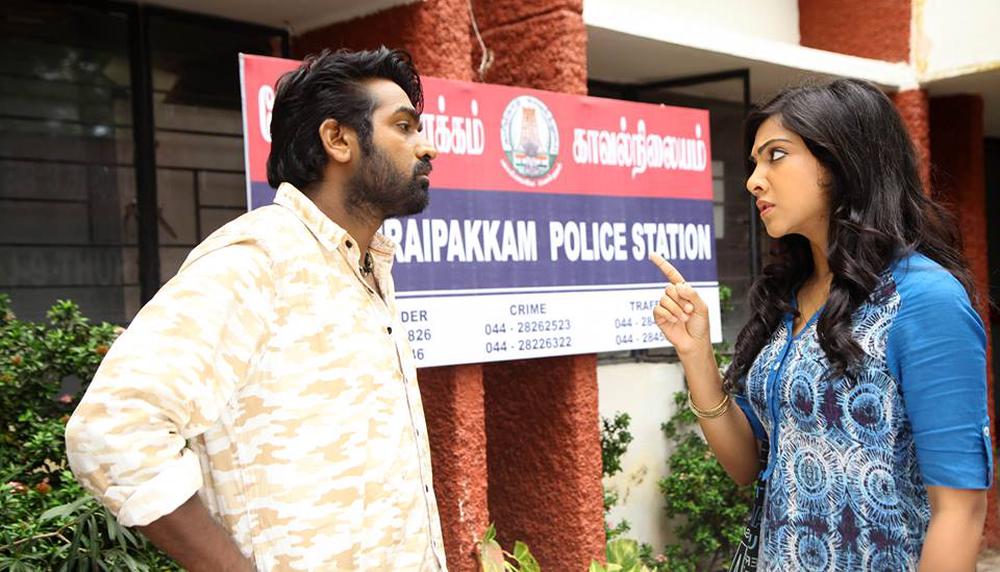 Kadhalum Kadanthu Pogum Movie Stills -  Vijay Sethupathi, Madoona Sebastian