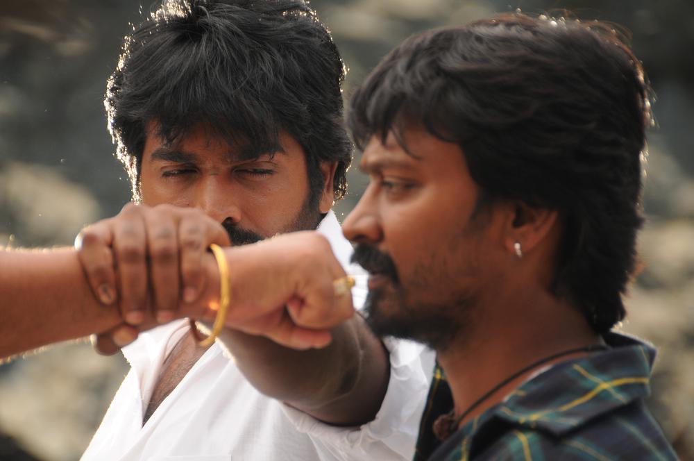 Vanmam Tamil Movie Stiils - Kresha, Vijay Sethupathi