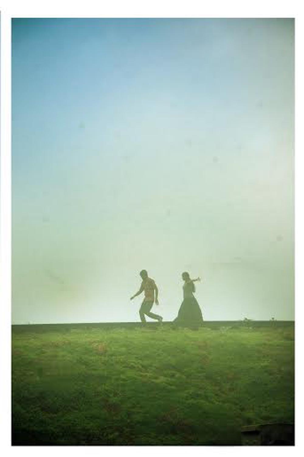 Dhanush, Keerthy Suresh in Movie Mirattu