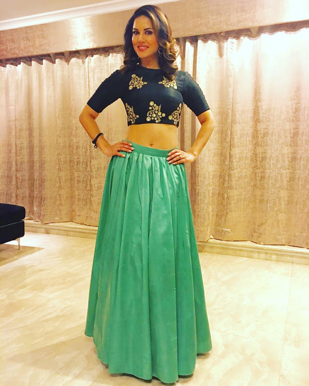 Sunny Leone for an item song with Shah Rukh Khan?