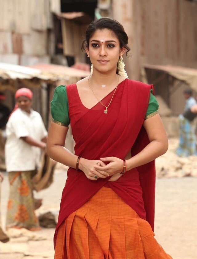 Nayanthara Stills from Thirunaal Tamil Movie 