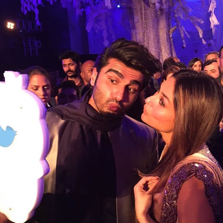 Arjun kapoor and Kareena at Lakme Fashion Week 2016