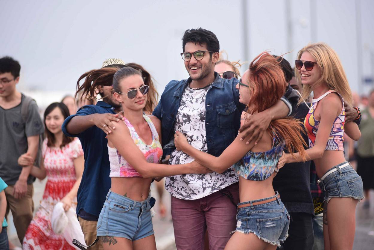 Aadi Stills from Chuttalabbai telugu Movie