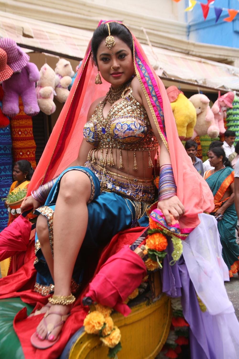 Vellaikaara Durai Tamil Movie Stills - Meenakshi