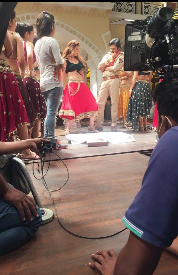 Sardaar Gabbar Singh Movie Working Stills | Pawan Kalyan, Raai Laxmi