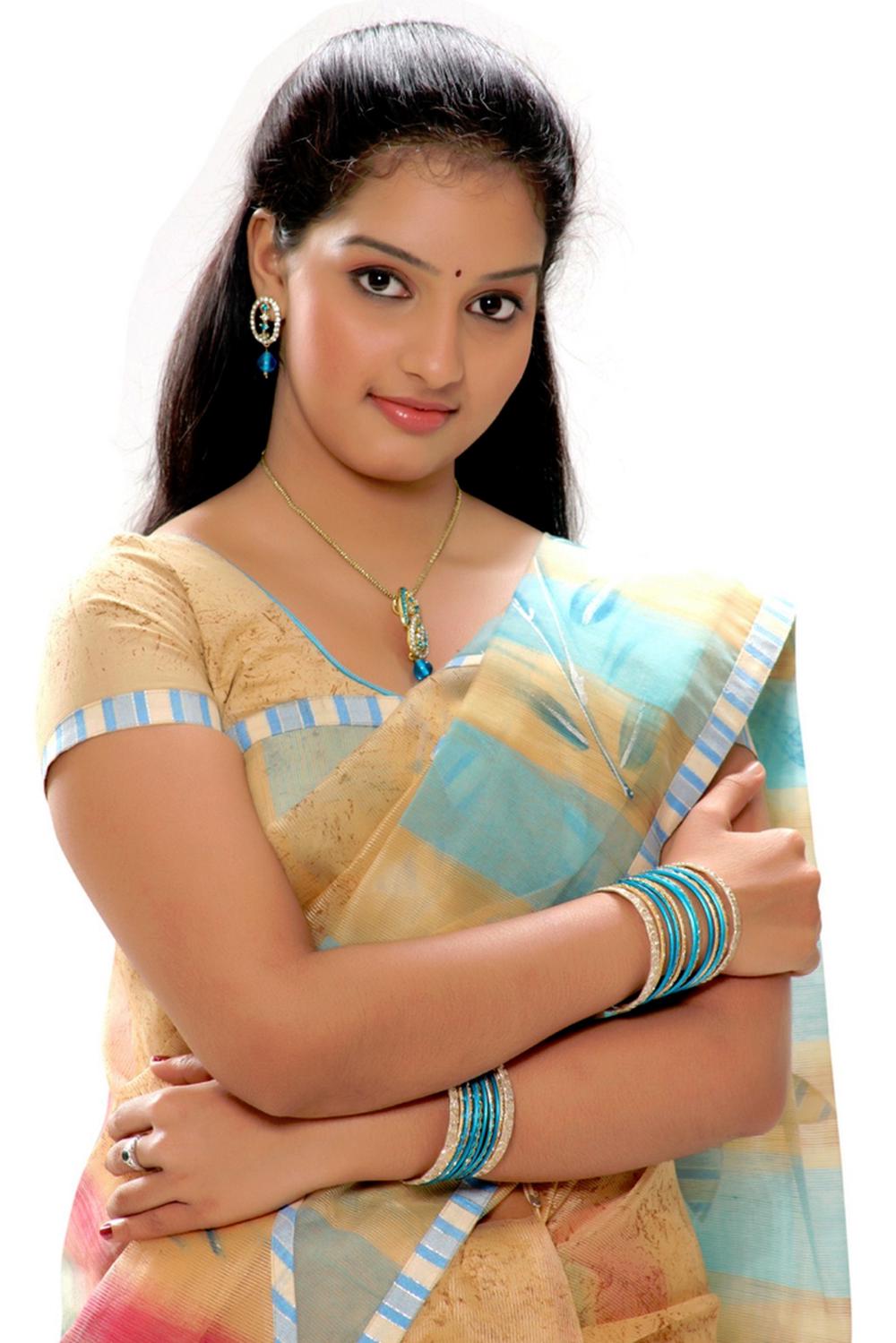Nijama Nizhala Tamil Movie Stills | Malavika Menon