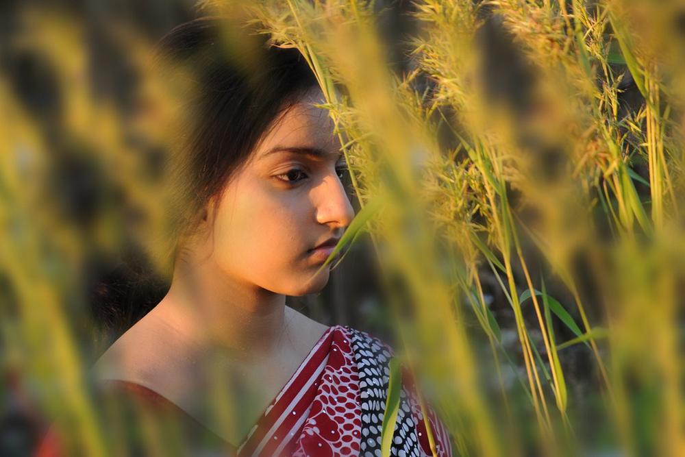 Nijama Nizhala Tamil Movie Stills | Malavika Menon