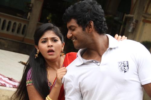 Madha Gaja Raja Tamil Movie Stills starring Anjali, Vishal