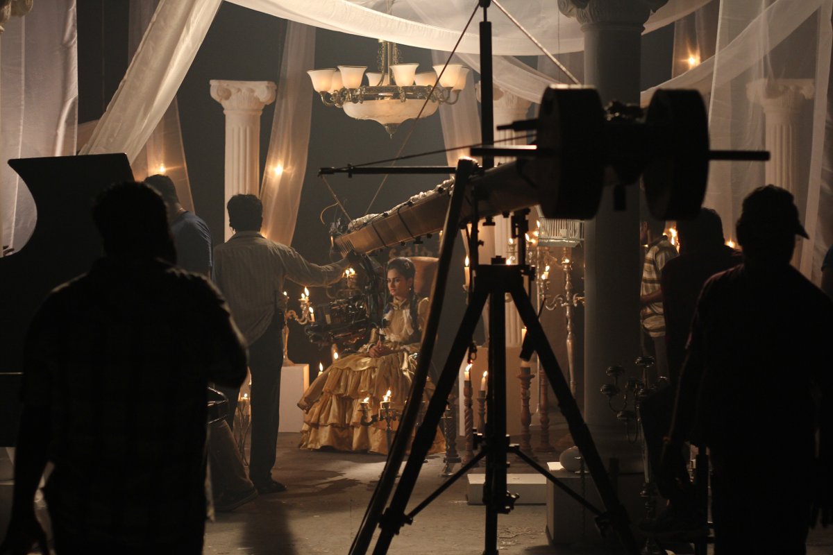 Mayam Kaana Varaiyo Song Working Stills from Kalam | Lakshmi Priyaa Chandramouli, Director Robert S Raj