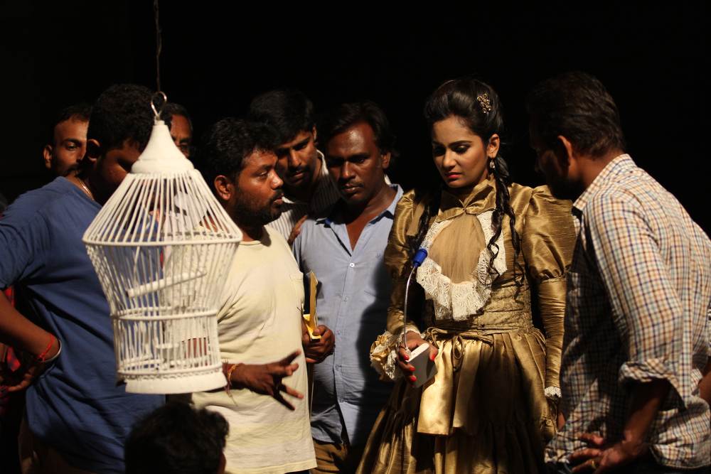Mayam Kaana Varaiyo Song Working Stills from Kalam | Lakshmi Priyaa Chandramouli, Director Robert S Raj