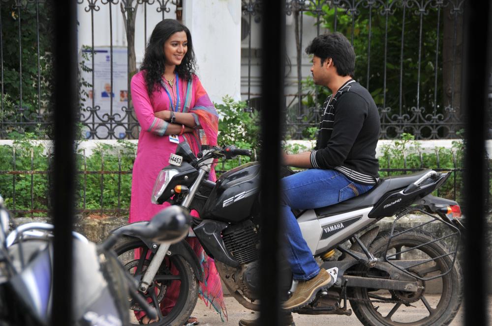 Stills from Ennul Aayiram Movie | Maha, Marina Michel