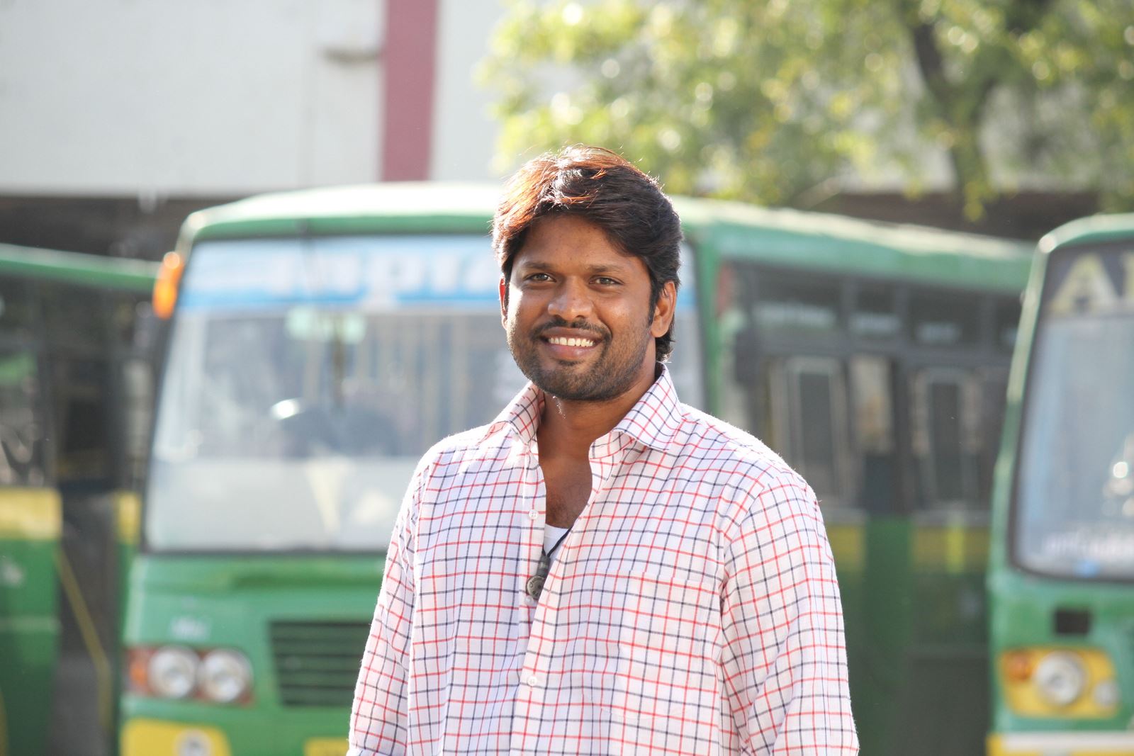 Enakku Veru Yengum Kilaigal Kidaiyathu Movie Stills 