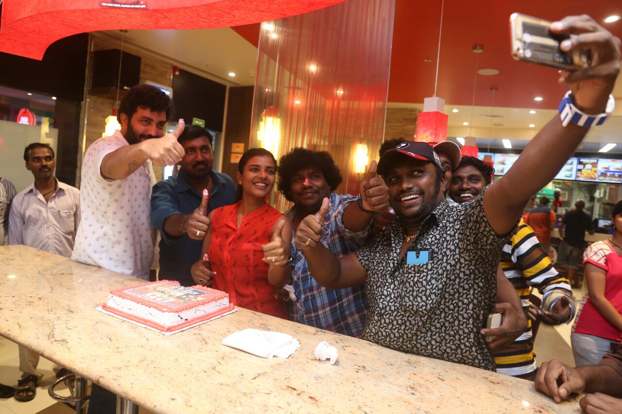 Hello Naan Pei Pesuren 25th Day Celebration Stills