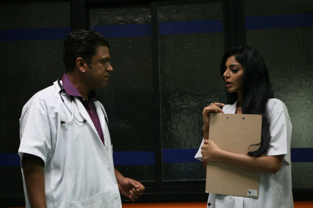 Sadhuram 2 Tamil Movie Stills | Yog Japee, Sanam Shetty