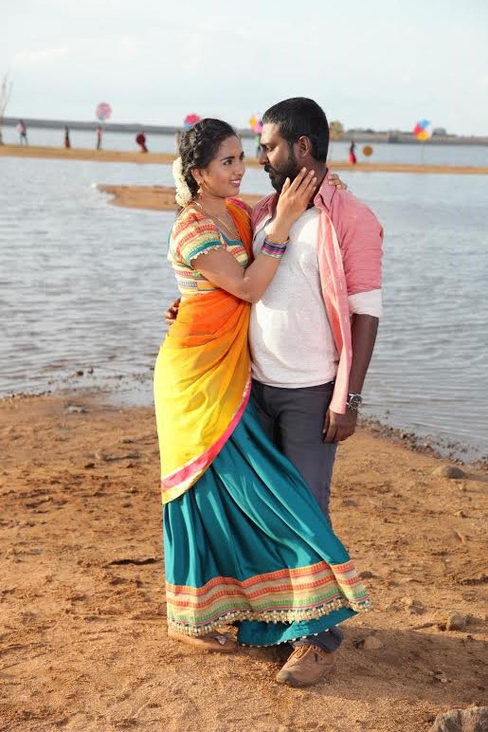 Achamindri Tamil Movie Stills