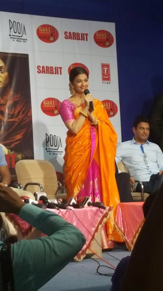 Aishwarya Rai Bachchan at ‪‎Ahmedabad‬ for ‪‎Sarbjit‬ Movie's promotions