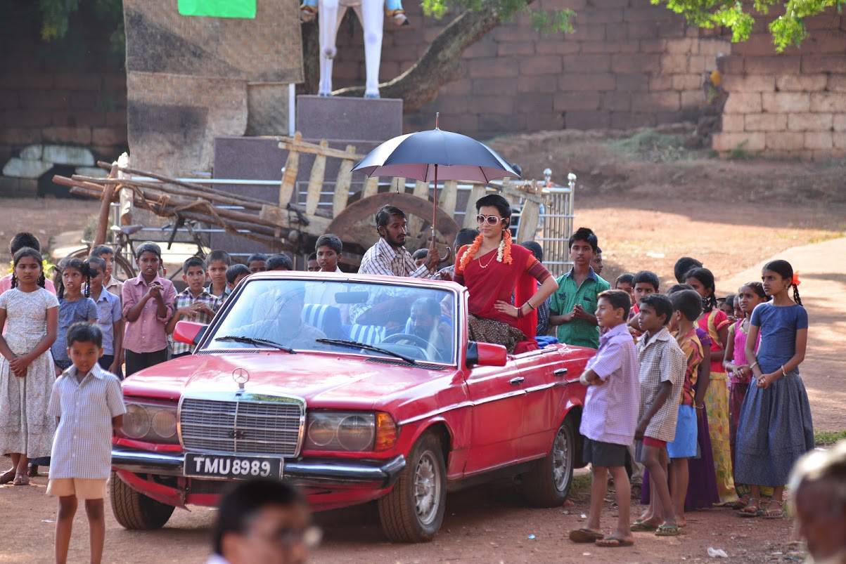 Trisha Stills from Nayaki / Nayagi Movie