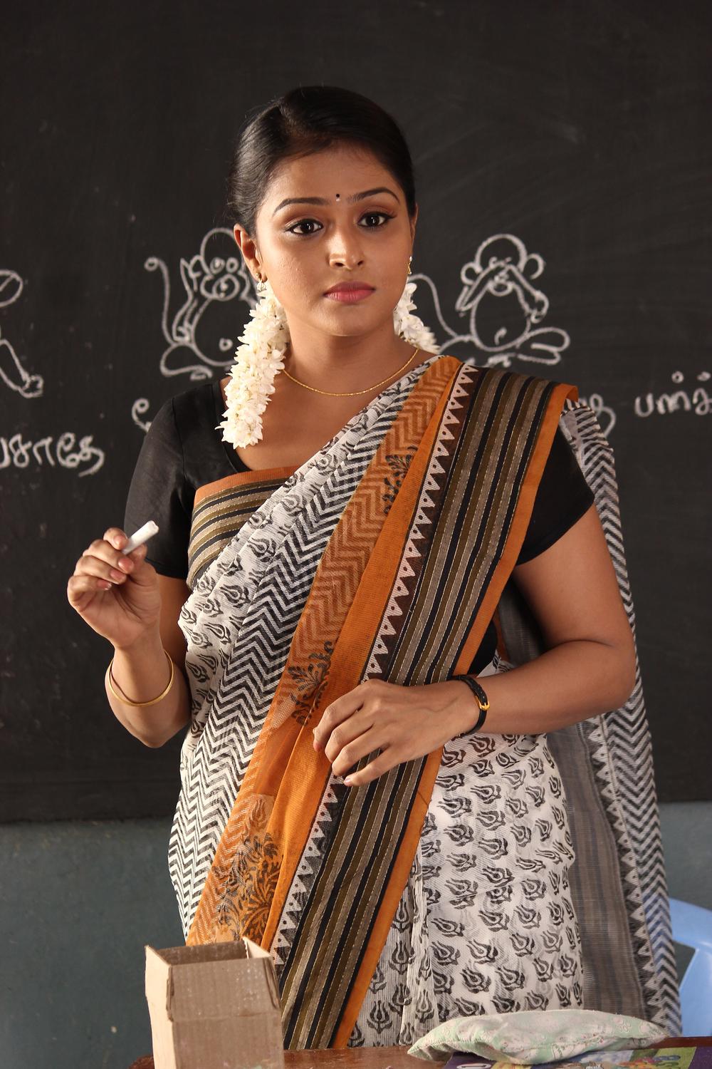 Naalu Policesum Nalla Iruntha Oorum Tamil Movie Stills | Arulnidhi, Remya, Singampuli